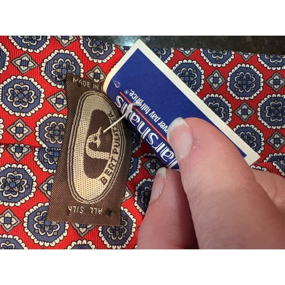 *3/$15 Elegant Red and Blue Patterned Tie - Picture 5 of 6